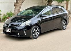 Toyota Prius Alpha G 2012 model 2015 reg hybird