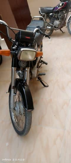 Yamaha Dhoom 70cc