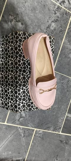 Best Shoes only 3 time used only 2000