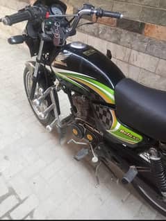 Honda deluxe 125