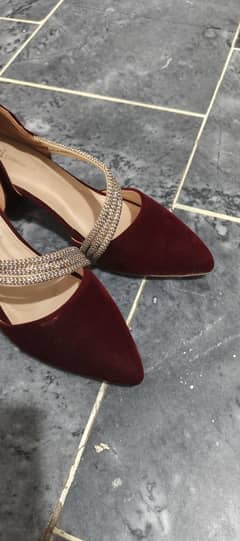best women heels only 2000
