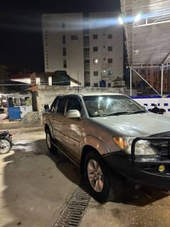Toyota Hilux 2011