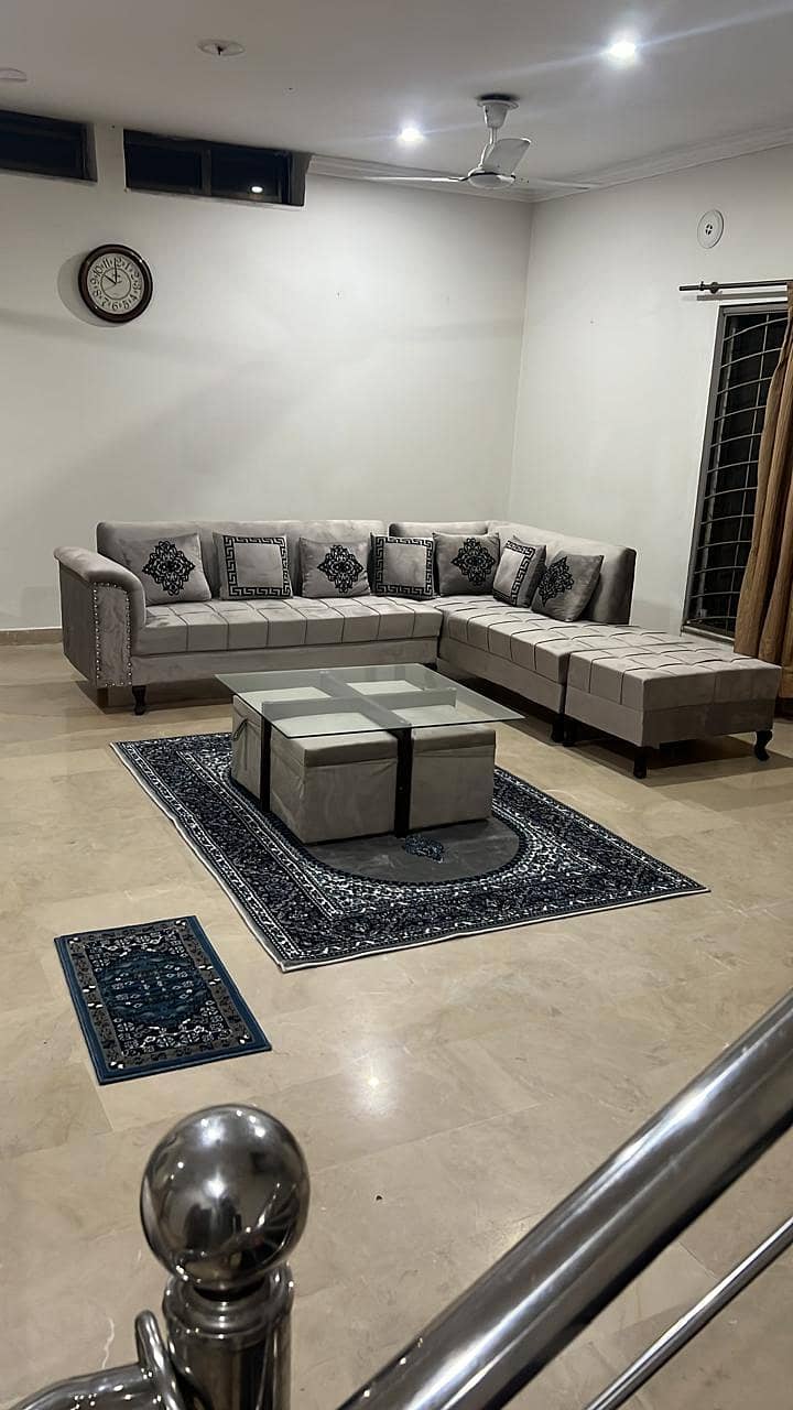 sofa set with corner table and 4 stols 2