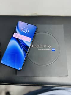 Vivo x200 pro under warranty complete stuff