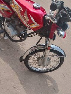 Honda 125 2024 k 12 month ki hy