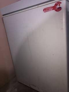 Dawlance refrigerator supper and fast cooling 4 month used