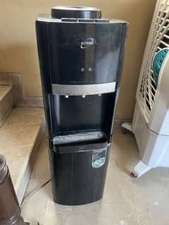 Dispenser homage