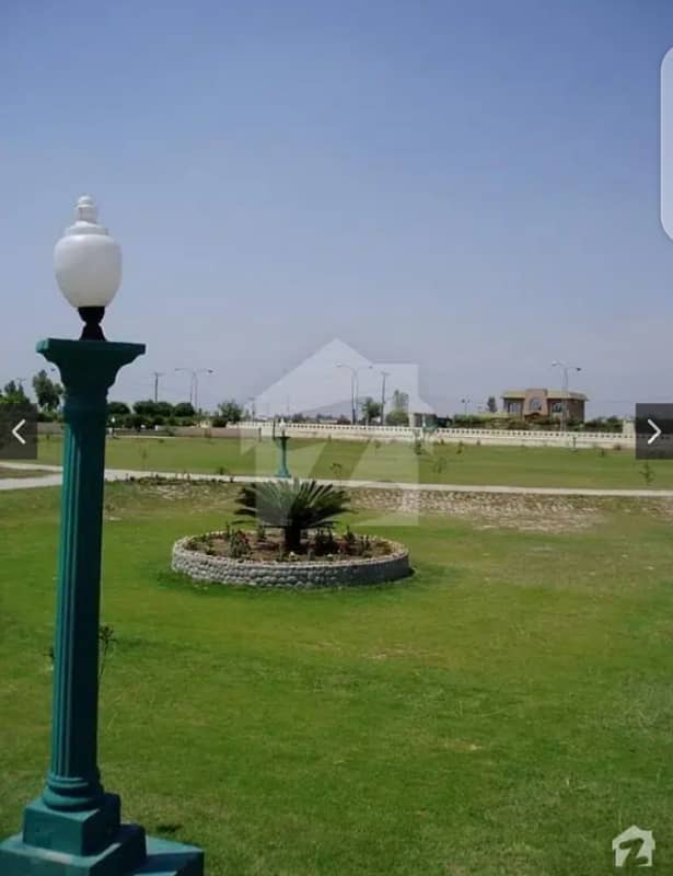 5 Marla Facing Park plot awesome location for sale Kashmir block in Chinar Bagh 0