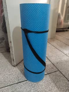 yoga mat . exercise mat
