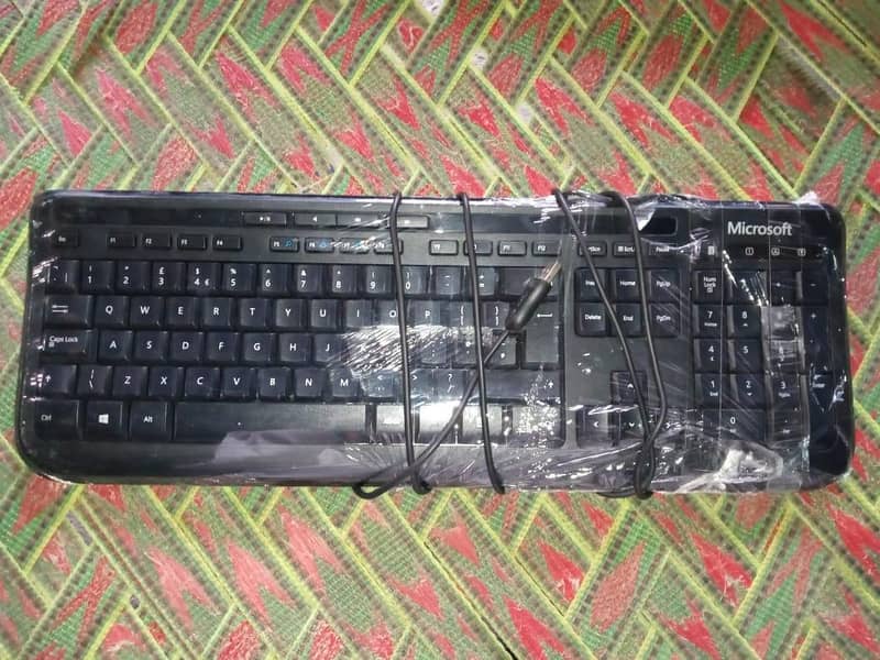 Microsoft keyboard for PC with Fn key Lush Condition 0
