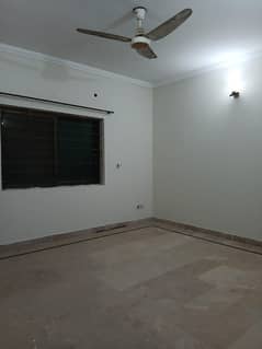 10 Marla Full House for Rent in Wapda Town Phase 1 Hot Location