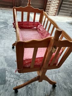 Beautiful Baby wooden Cradle/Swing in brand new condition