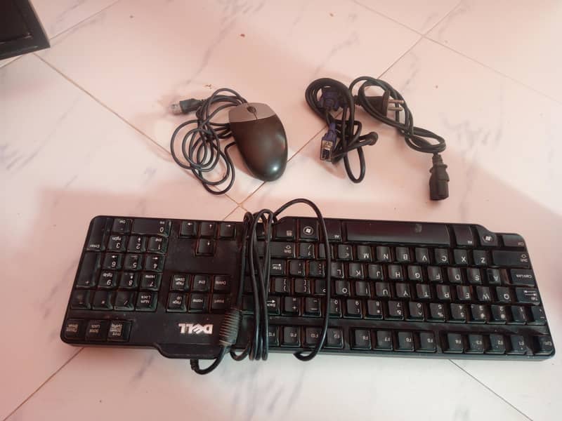 monitor cpu keyboard and mouse 2