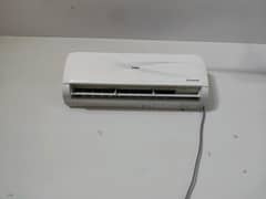 Hire Dc inverter 1.5 ton in waranty