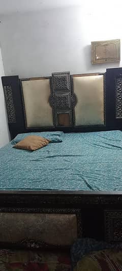 selling used Bed 6×6  without Mattress wooden with wooden almari