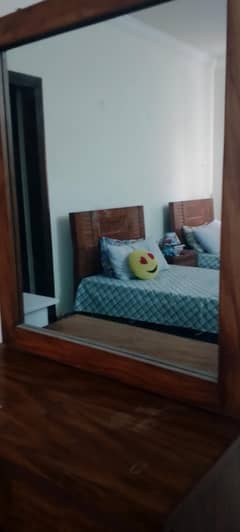 Single bedset with mattress, bedside table, dressing table