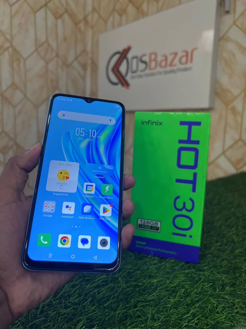 Infinix Hot 30i 8/128 With Box Charger 1