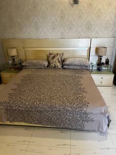 Queen bed set