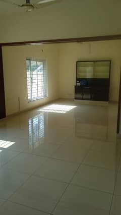 26 Marla House Available For Rent In Cavalry Ground.