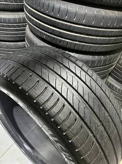 245-45-18 michelin