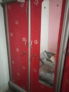 Iron Almari (Almirah) with dividor urgent Sale
