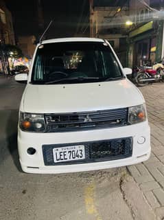 Engine wise fit car hy ghr k use mai hai condition thorii rough hai