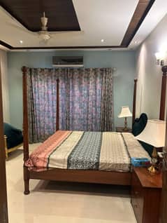 Luxury Fully Furnished 1 Kanal House's Room Available For Rent Dha Phase 5 Top Location Executive Class Option