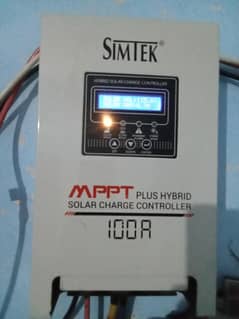 Mppt solar charge controller 100 Amp.
