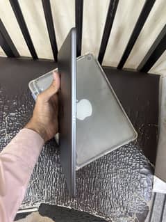 Apple ipad 9th gen 64gb 10 by 10 6month warrenty with out box