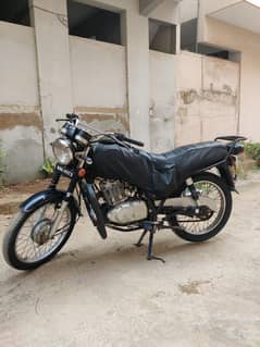 Suzuki GS 150 2014