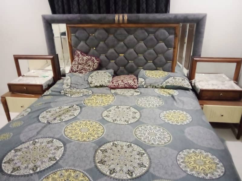 New bed set with table and chair side tables dressing table 0