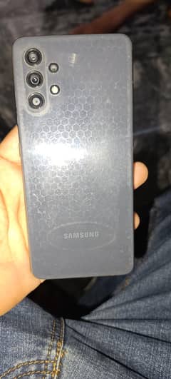 Samsung galaxy À32 128 GB patch phone exchange possible