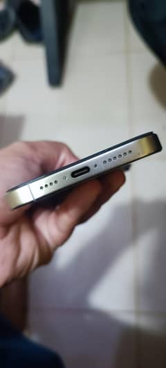 iphone 15 pro max H. K version 512 gb natural titanium