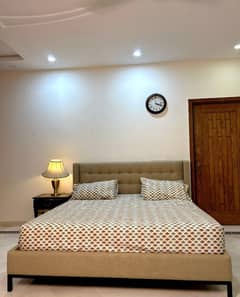 Tufted Linen Comfort