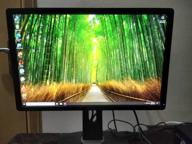 dell led with quality colours and display 0