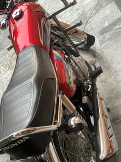 Honda 125 2022 model Islamabad condition excellent