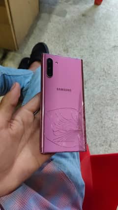Samsung à 10.  back breack all okay phone ha