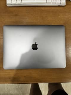 Macbook Air M1 2020 (13’ inches)