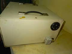 VOLTAGE REGULATOR