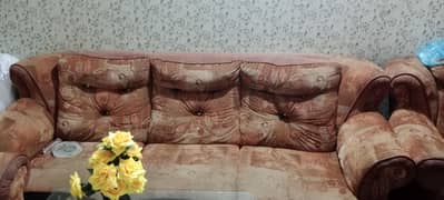 5 Seater Poshish Sofa Set in a very Good Condition