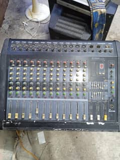 Yamaha DJ mixer