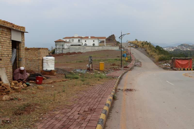 Build Your Future! 10 Marla Front Open Plot with Possession 5