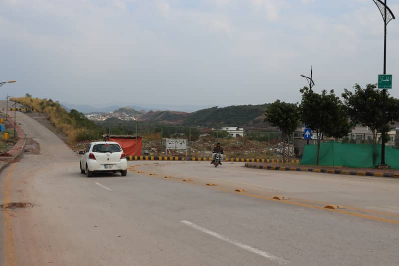 Build Your Future! 10 Marla Front Open Plot with Possession 6