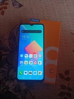 Tecno spark 8c 4 64