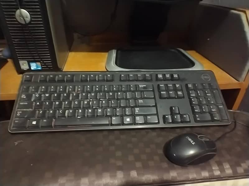 Dell Cor to do Complete Computer set 4