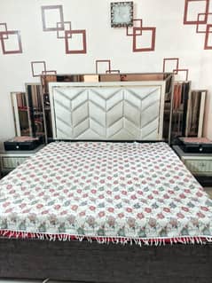 Kind size luxury Bed