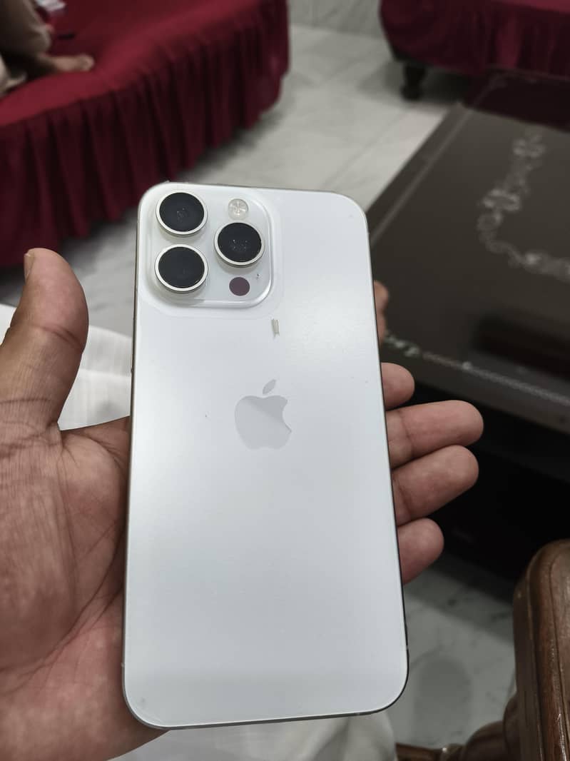 Apple Iphone 15 pro Max 0