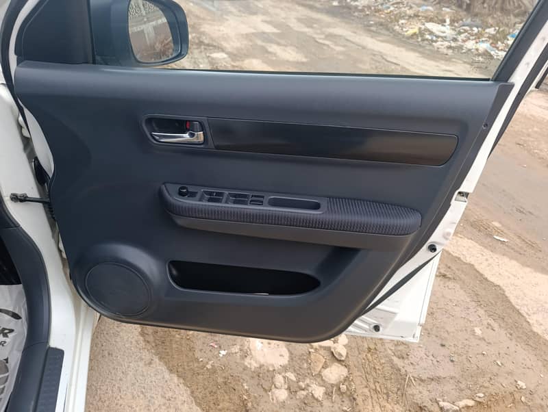 Suzuki Swift dlx 1.3 automatic navigation 9