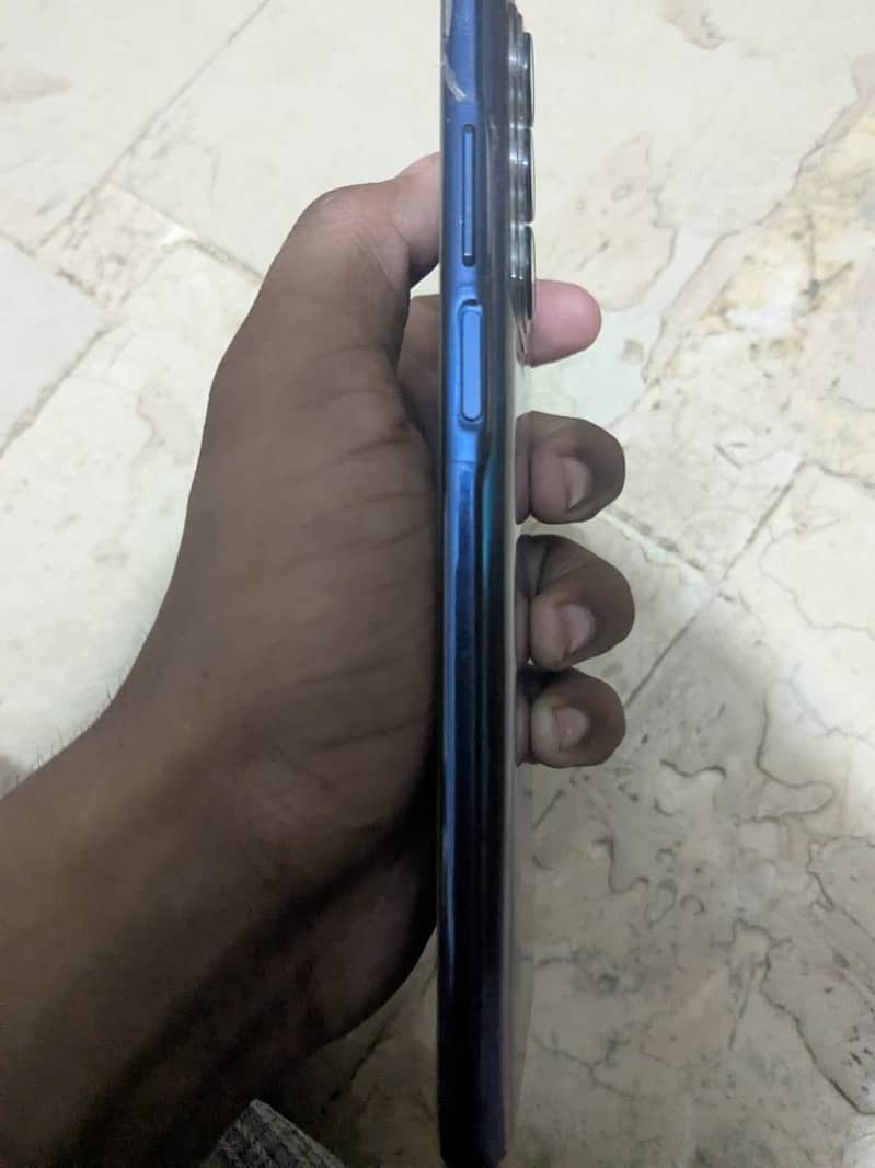 Motorola edge 2021  6/256 10/10  exchange not possible 2