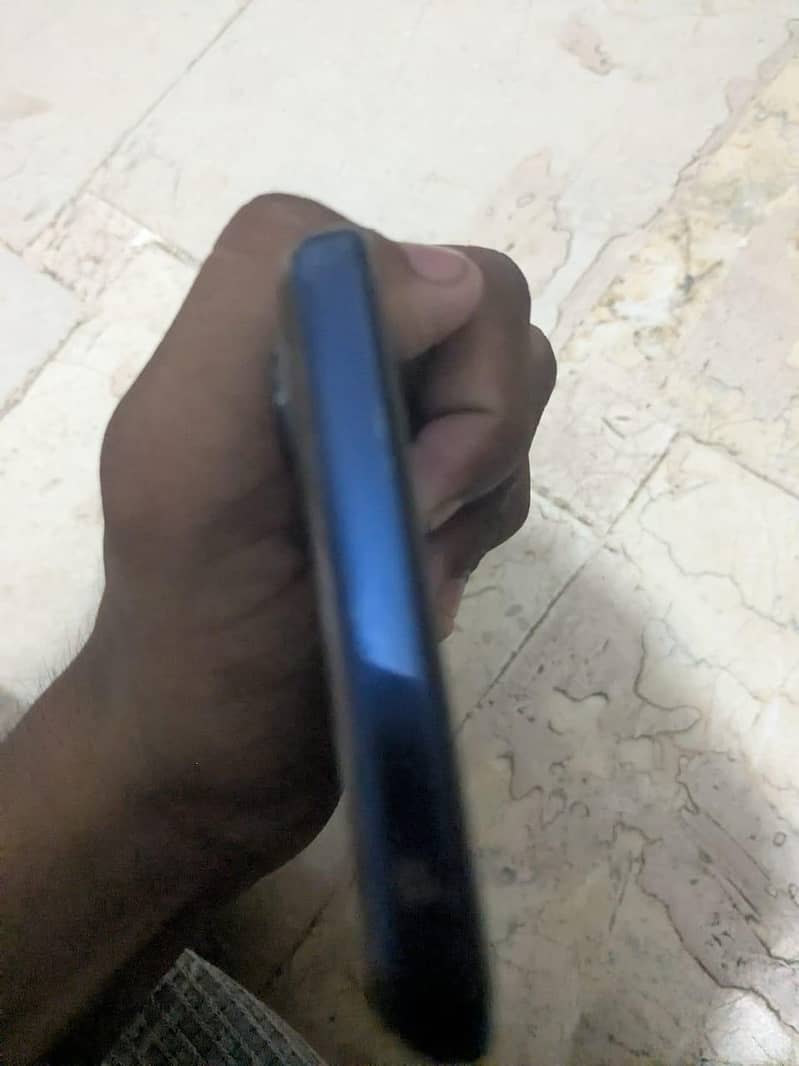Motorola edge 2021  6/256 10/10  exchange not possible 5